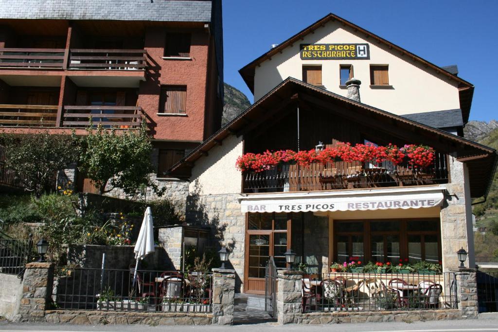 Hotel Tres Picos Eriste Exteriér fotografie